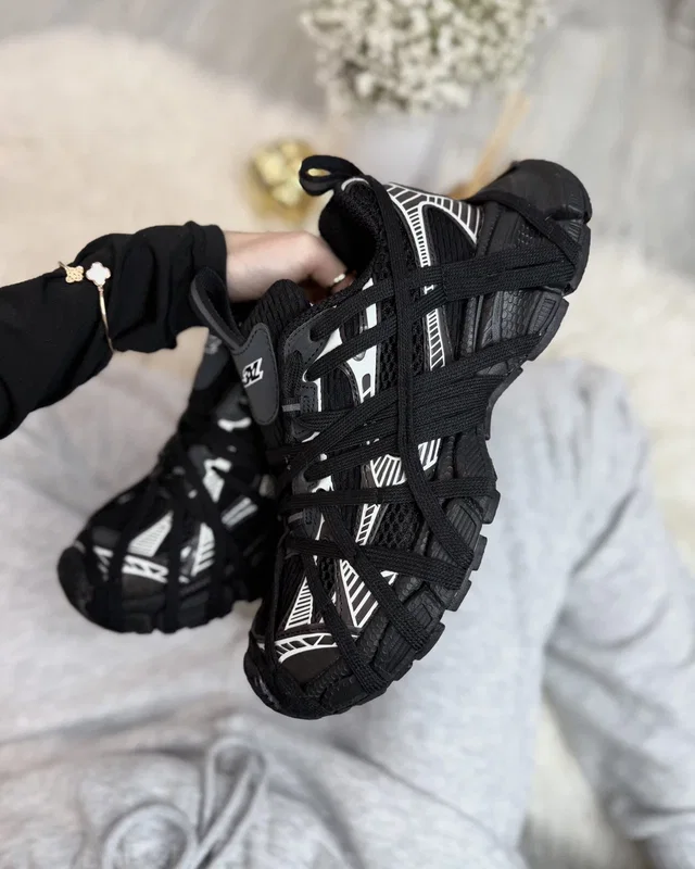 Balenciaga 3XL EXTREME LACE BLACK SILVER — головне фото товару