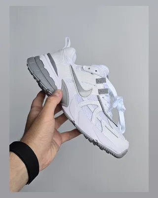 Nike V2K Run — головне фото товару