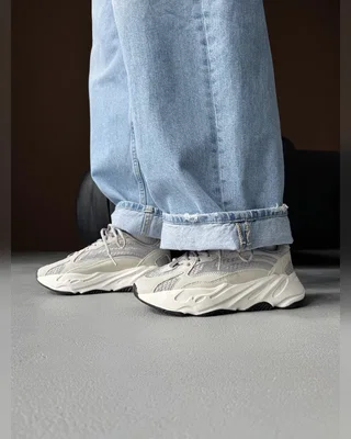 Adidas Yeezy Boost 700 V2 Static — головне фото товару