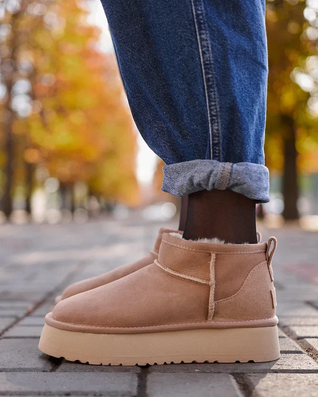 UGG Classic Ultra Mini Platform Beige — головне фото товару