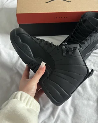 Nike Air Jordan 12 Retro Winterized 'Triple Black' — головне фото товару