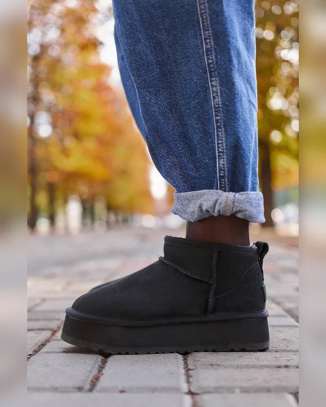UGG Ultra Mini Platform Black — головне фото товару