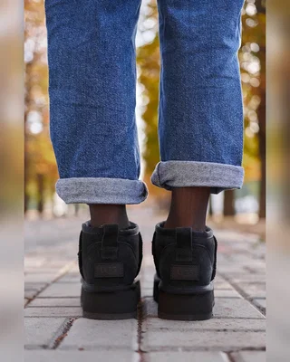 UGG Ultra Mini Platform Black — головне фото товару