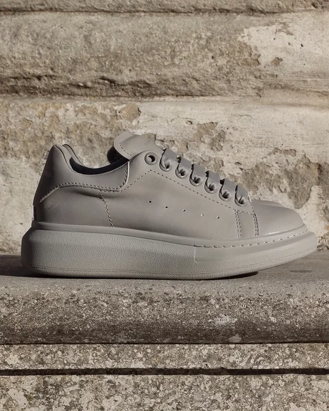 McQueen Grey Matte — головне фото товару