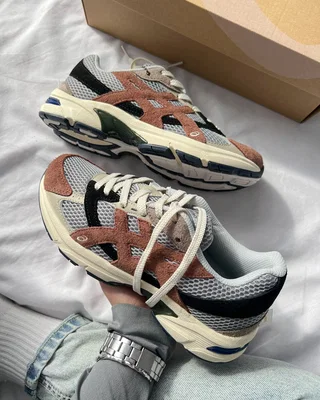 Asics HAL STUDIOS x Gel 1130 'Earth' box — головне фото товару
