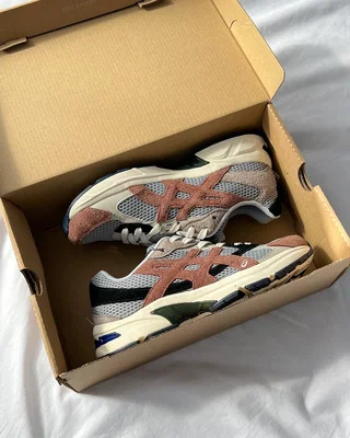 Asics HAL STUDIOS x Gel 1130 'Earth' box — головне фото товару