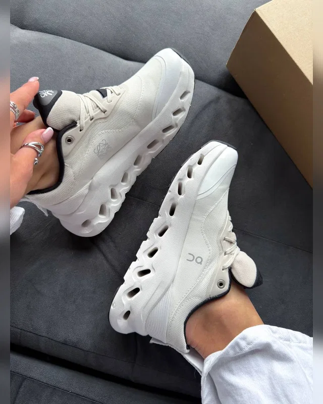 Loewe x ON Cloudtilt Sand White — головне фото товару
