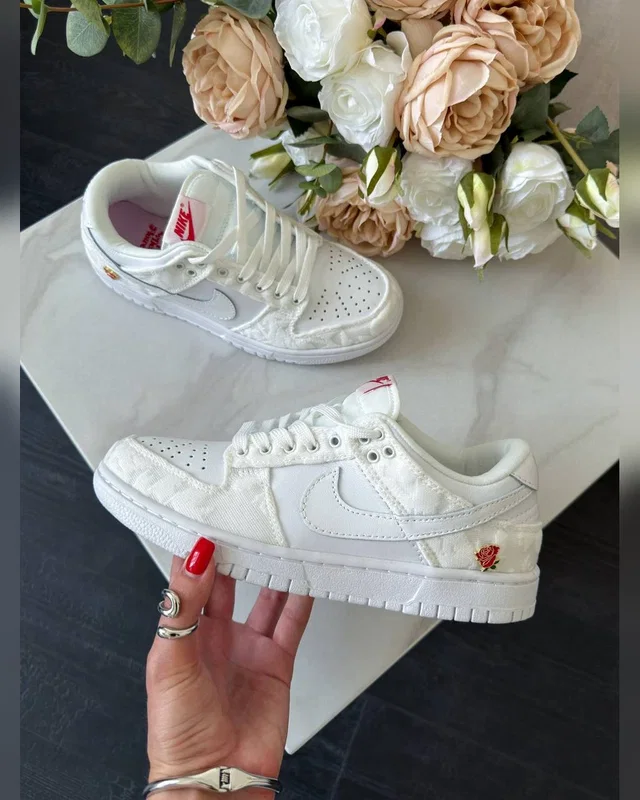 Nike Dunk Give Her Flowers — головне фото товару