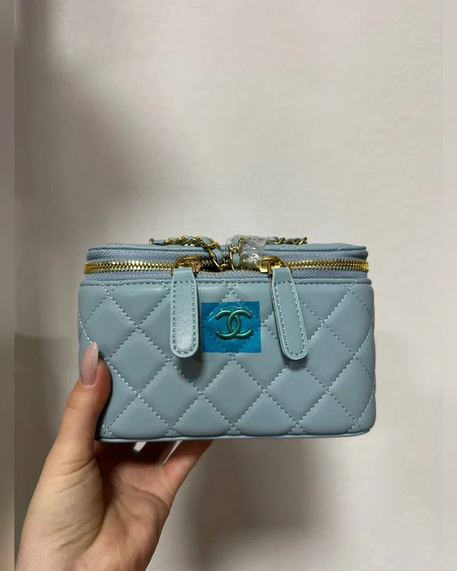 Chanel Classic Blue Lambskin Pearl Crush Vanity Bag Gold 16 х 10 х 8 см — головне фото товару