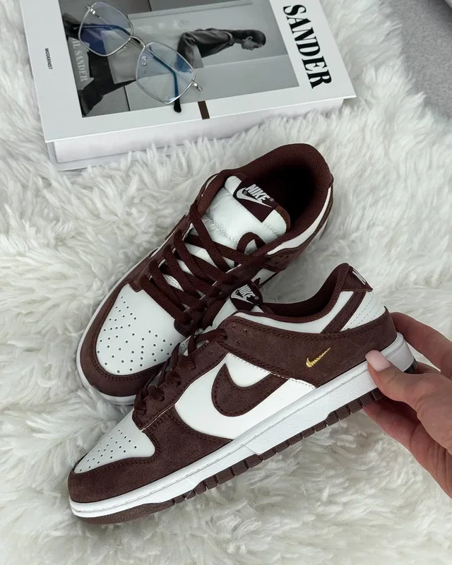 Nike SB Dunk Low Sail Red Sepia/Metallic Gold — головне фото товару
