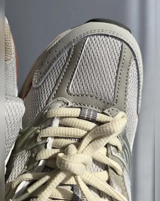 New Balance 530 • Beige Sand • — головне фото товару