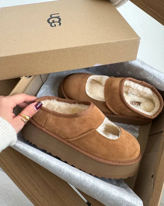 UGG Bea Mary Jane Chestnut — головне фото товару