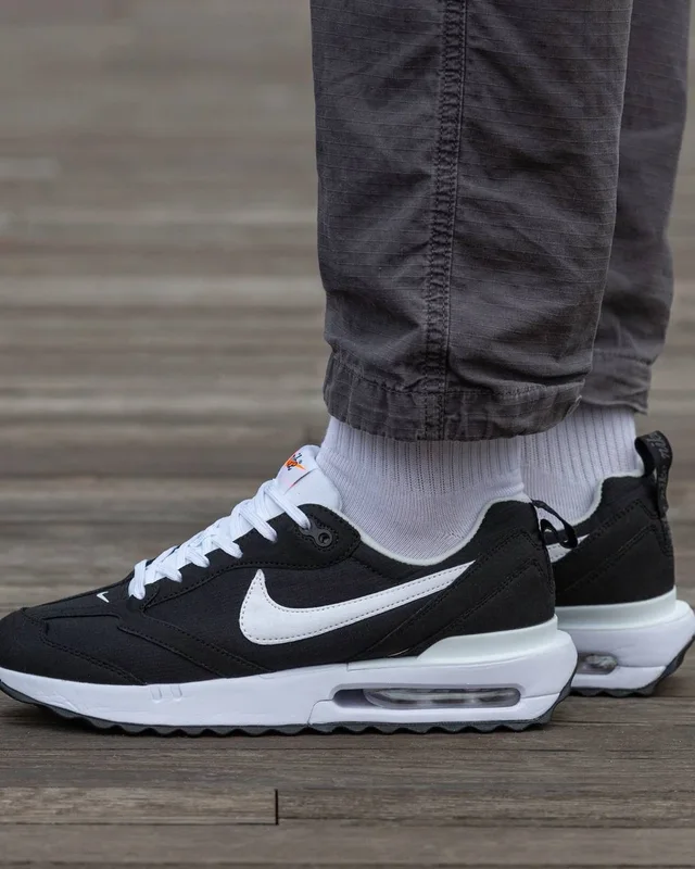 Nike Air Max Dawn Black white — головне фото товару