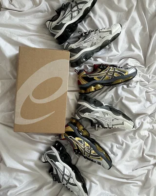 Asics Gel Quantum Kinetic 'Carbon Pure Gold' — головне фото товару