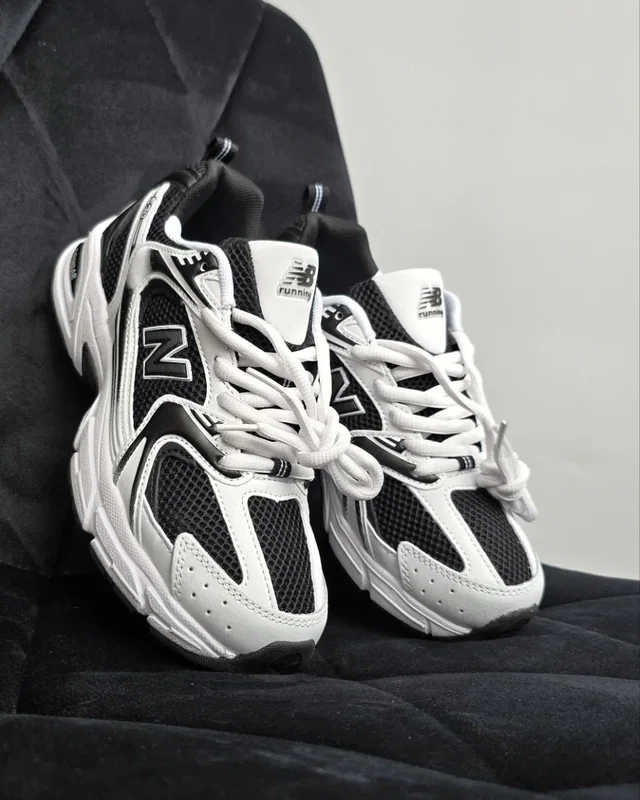 New Balance 530 Black/White — головне фото товару