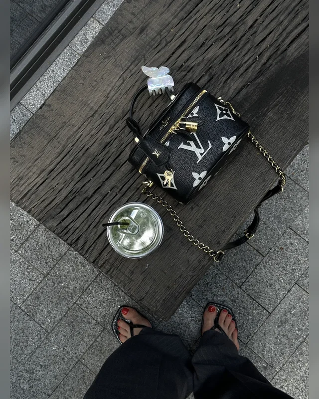 Louis Vuitton Vanity PM Bag Monogram Black White [кришка дно коробка] 19 x 13 x 10 — головне фото товару