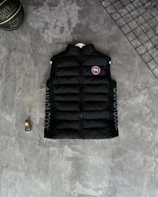 Жилет Canada Goose — головне фото товару