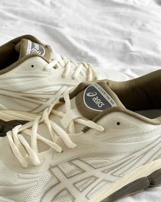 Asics Gel-Quantum 360 VIII 'Cream Pepper' 1203A402-101 — головне фото товару