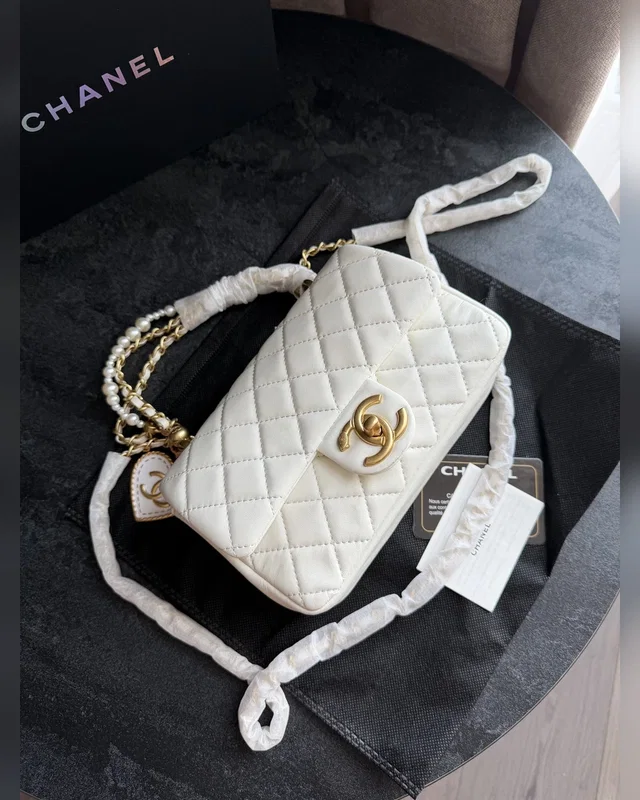 Chanel White mini — головне фото товару