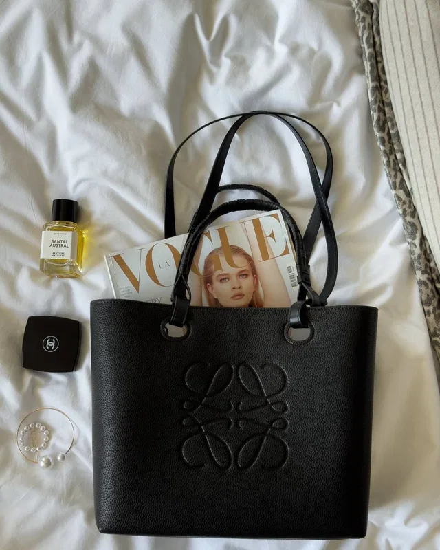 Loewe Bag Tote Anagram Leather Black — головне фото товару