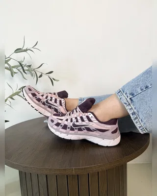 Nike pink white — головне фото товару