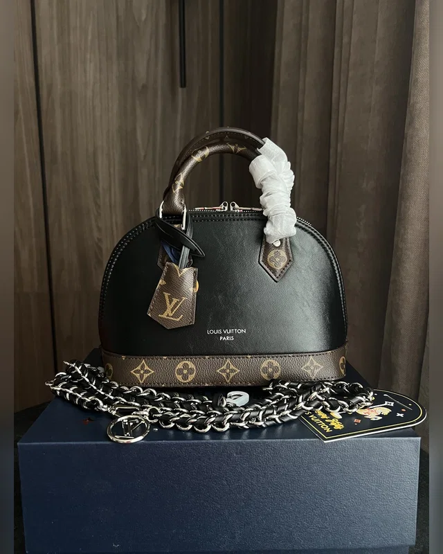 Louis Vuitton Alma BB Monogram — головне фото товару