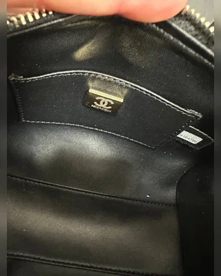 Chanel Mini Classic Bowling Bag Black 18 x 11 x 10 — головне фото товару