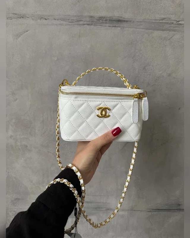 Chanel Classic Lambskin Pearl Crush Vanity Bag White Silver [оригінальна коробка] 17 х 11 х 8 (без дзеркала) — головне фото товару