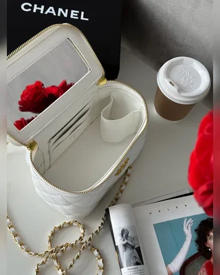 Chanel Classic Lambskin Pearl Crush Vanity Bag White Silver [оригінальна коробка] 17 х 11 х 8 (без дзеркала) — головне фото товару