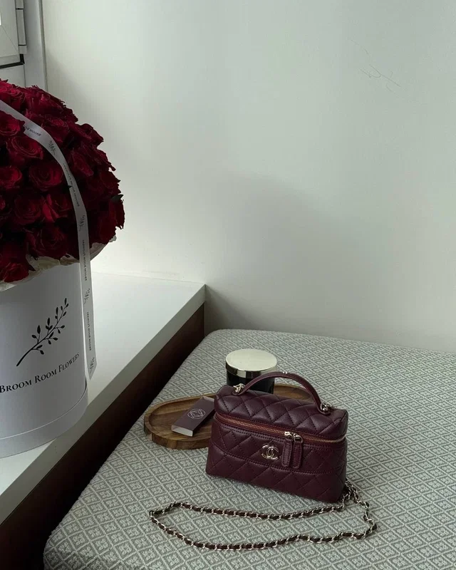Chanel Caviar Quilted CC Top Handle Long Vanity Burgundy 20 х 12 х 6 — головне фото товару