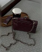 Chanel Caviar Quilted CC Top Handle Long Vanity Burgundy — головне фото товару