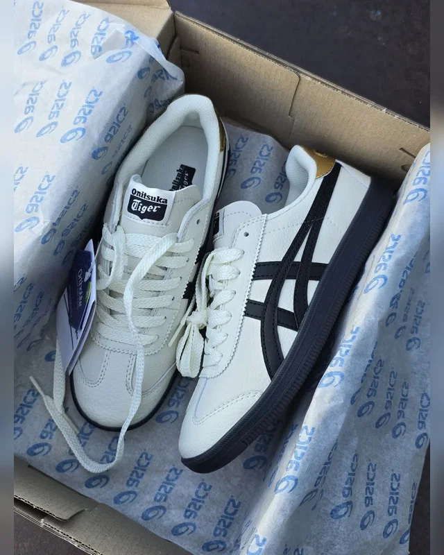 Onitsuka Tiger Asics Onitsuka Tiger Tokuten • Beige Black • — головне фото товару
