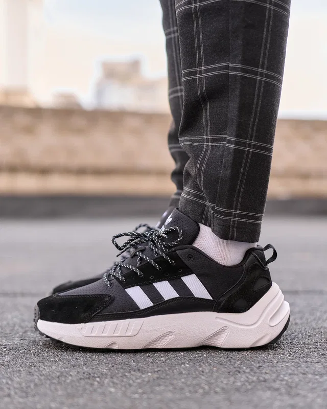 Adidas ZX 22 Boost Black White — головне фото товару