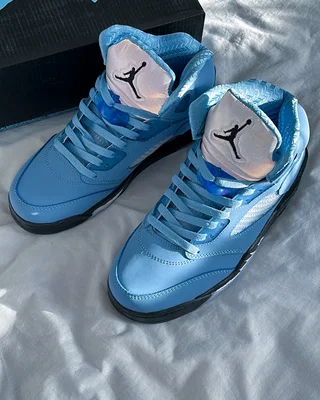 Nike Air Jordan 5 Retro 'UNC University Blue' DV1310-401 — головне фото товару