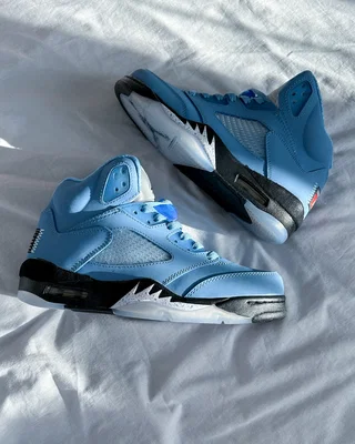 Nike Air Jordan 5 Retro 'UNC University Blue' DV1310-401 — головне фото товару
