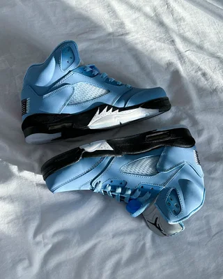 Nike Air Jordan 5 Retro 'UNC University Blue' DV1310-401 — головне фото товару