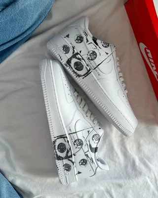Nike x Supreme x COMME des GARCONS Air Force 1 Low 'Eyes' 923044-100 — головне фото товару