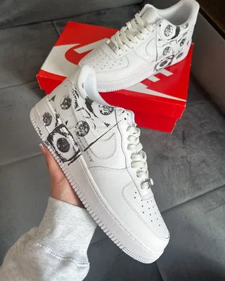 Nike x Supreme x COMME des GARCONS Air Force 1 Low 'Eyes' 923044-100 — головне фото товару