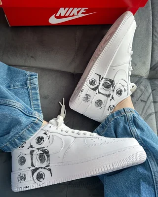 Nike x Supreme x COMME des GARCONS Air Force 1 Low 'Eyes' 923044-100 — головне фото товару