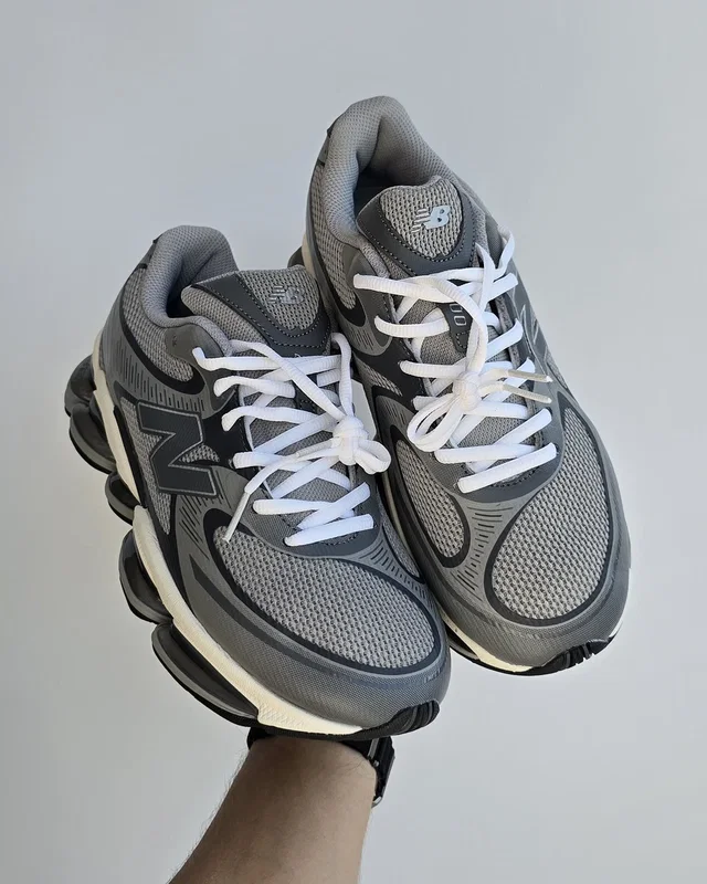 New Balance 2000 Grey — головне фото товару