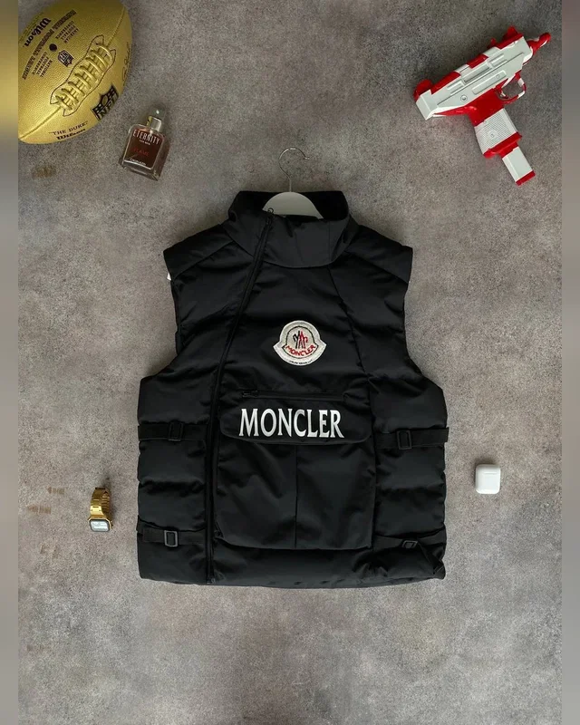 Жилет Moncler — головне фото товару