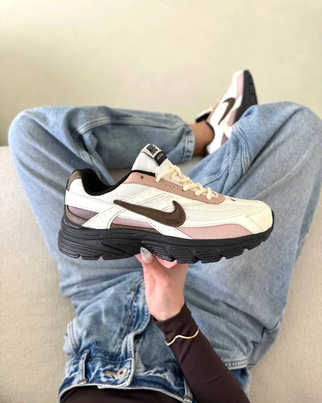 Nike Initiator white black brown — головне фото товару