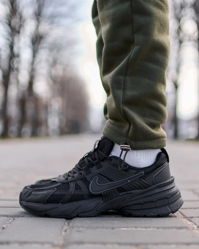 Nike Runtekk Full Black — головне фото товару
