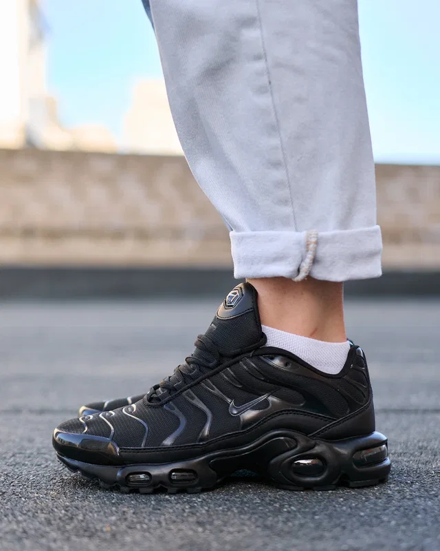 Nike Air Max TN Full Black — головне фото товару