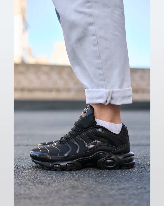 Nike Air Max Plus 'Triple Black' — головне фото товару