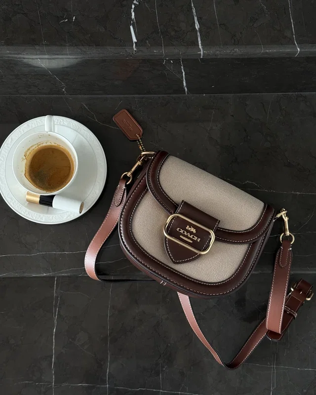 COACH Coach Morgan Saddle Bag In Textile/Leather [крафтова] 20 х 17 х 7(інша) COACH — головне фото товару