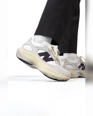 New Balance Warped Runner Beige White — головне фото товару