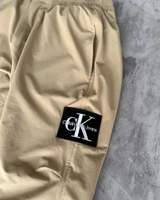 Штани Calvin Klein — головне фото товару