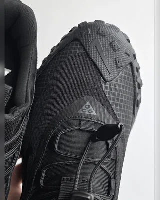 Nike ACG Mountain Fly Low • Black • — головне фото товару