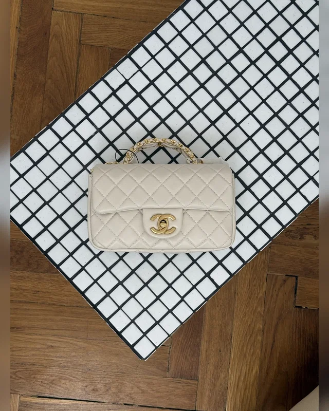 Chanel Mini Rectangular Flap Bag with Top Handle Cream 19 х 10 х 6 см — головне фото товару